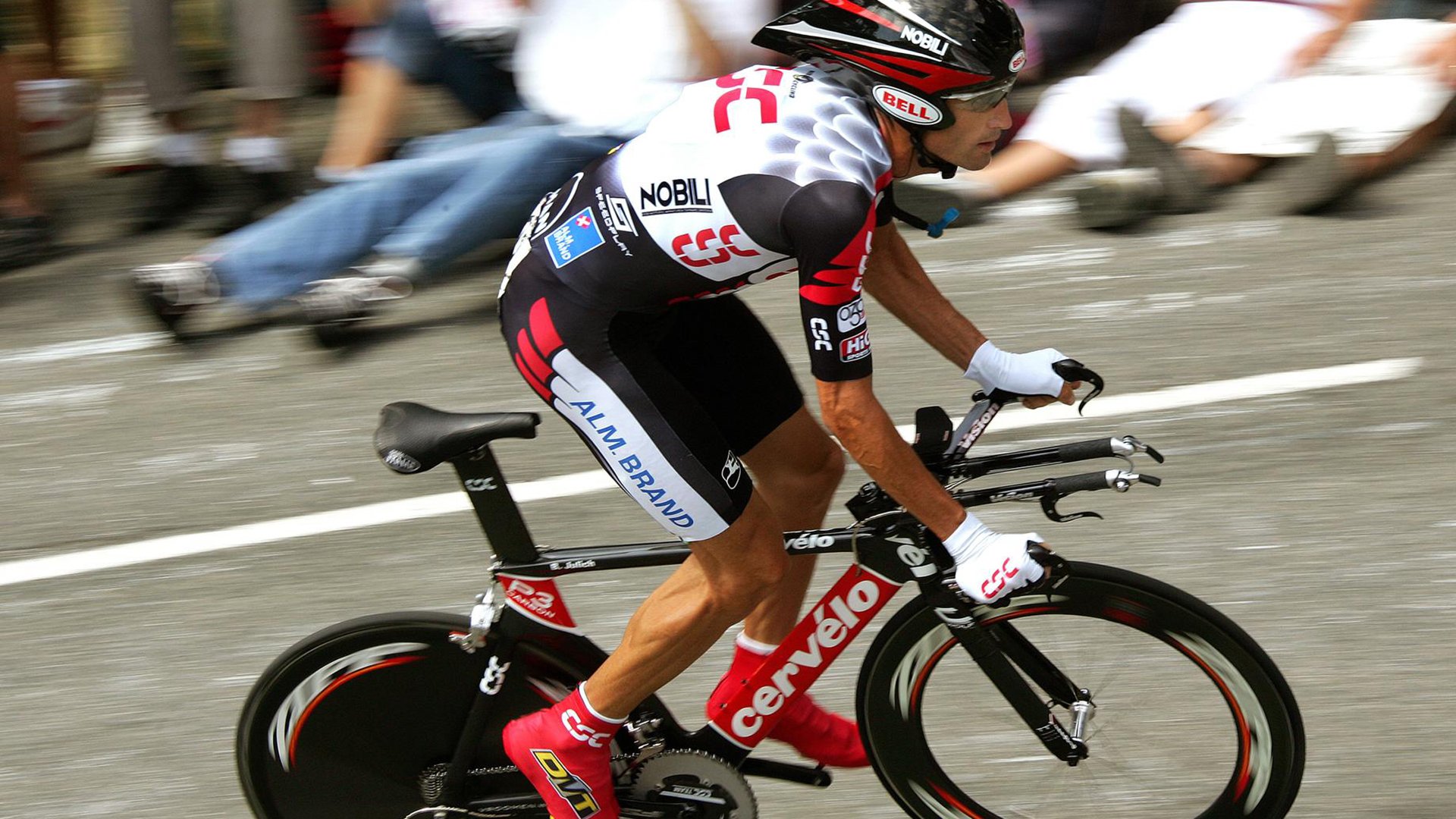 华体会最新网址-球迷文化节活动丰富，增加赛事周边互动，球迷文化的见解